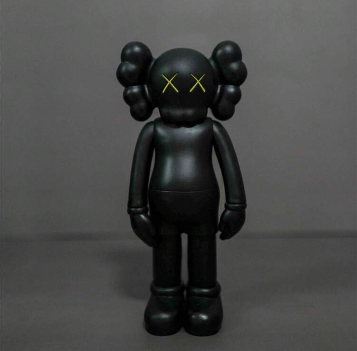 Kaws Statue